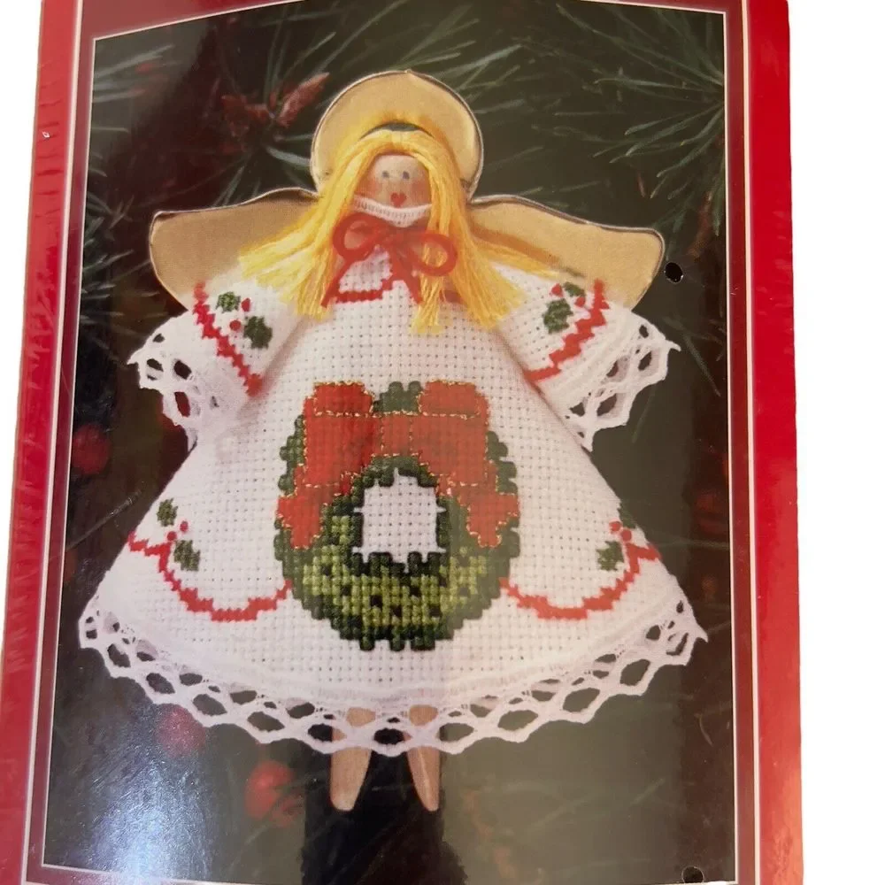 VTG Holiday Time Christmas Angels Wreath Cross Stitch Kit #351457 Pin Ornament‎